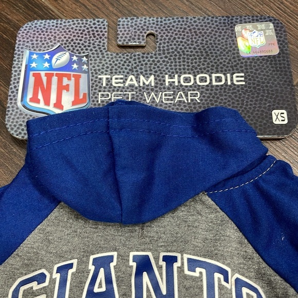 NFL NY Giants Dog Team Hoodie T-Shirt NWT XS *Benefits Animal Rescue* ๐ถโค๏ธ - Picture 4 of 7